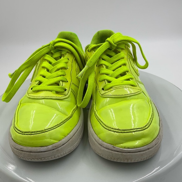 NIKE AIR FORCE 1 ‘VOLT’- Size KIDS 13C - Picture 6 of 9